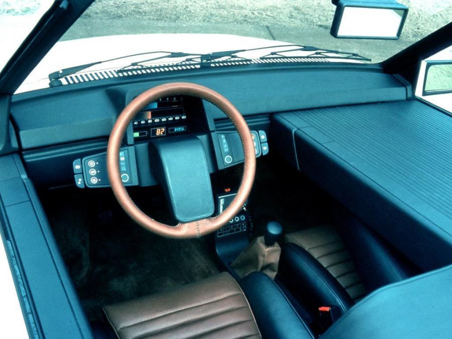  Opel Corsa Spider Concept 1982 года  (фото 2 из 5)